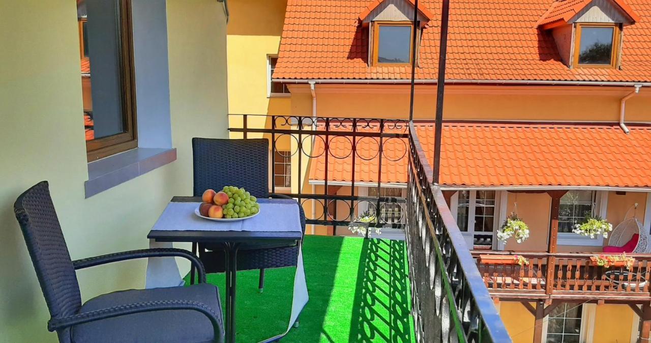 Гетьманські Палати , Старе Місто, 2 Спальні, Балкон-Тераса , 85 М Кв Kamianets-Podilskyi Exterior foto