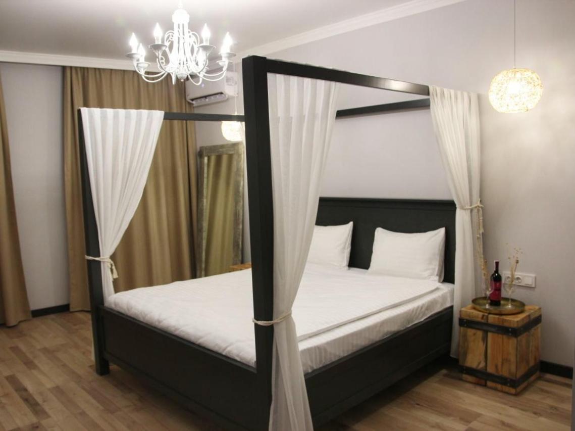 Гетьманські Палати , Старе Місто, 2 Спальні, Балкон-Тераса , 85 М Кв Kamianets-Podilskyi Exterior foto