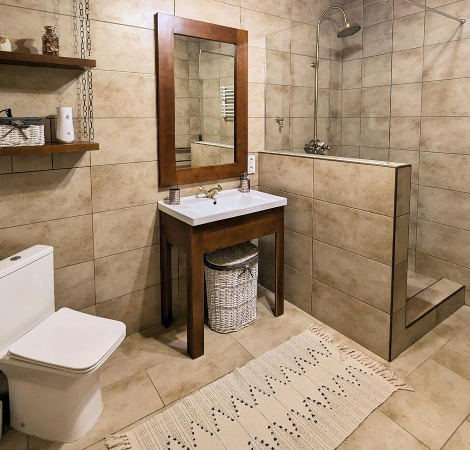 Гетьманські Палати , Старе Місто, 2 Спальні, Балкон-Тераса , 85 М Кв Kamianets-Podilskyi Exterior foto